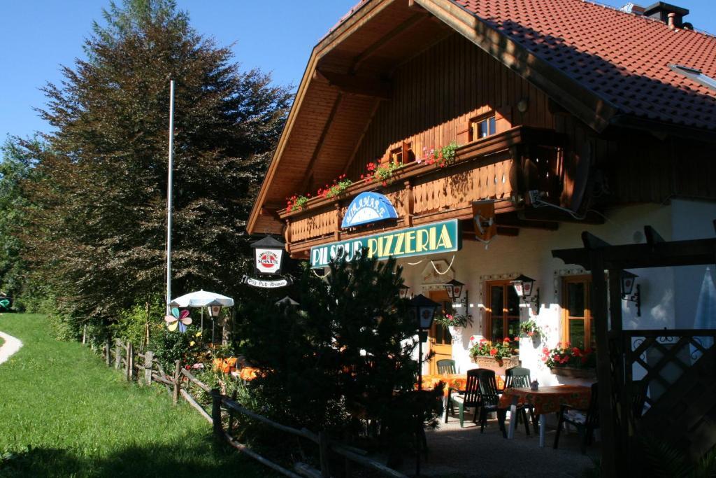 Hotel Gästehaus Linderhof Gschwendt Exterior foto